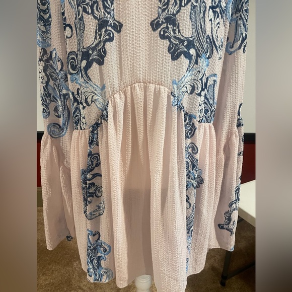 Free People small dress/tunic/cover up/night dress. - Picture 4 of 8